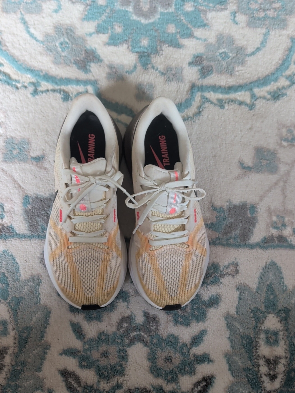 Nike Women's White and Peach Training Sneakers